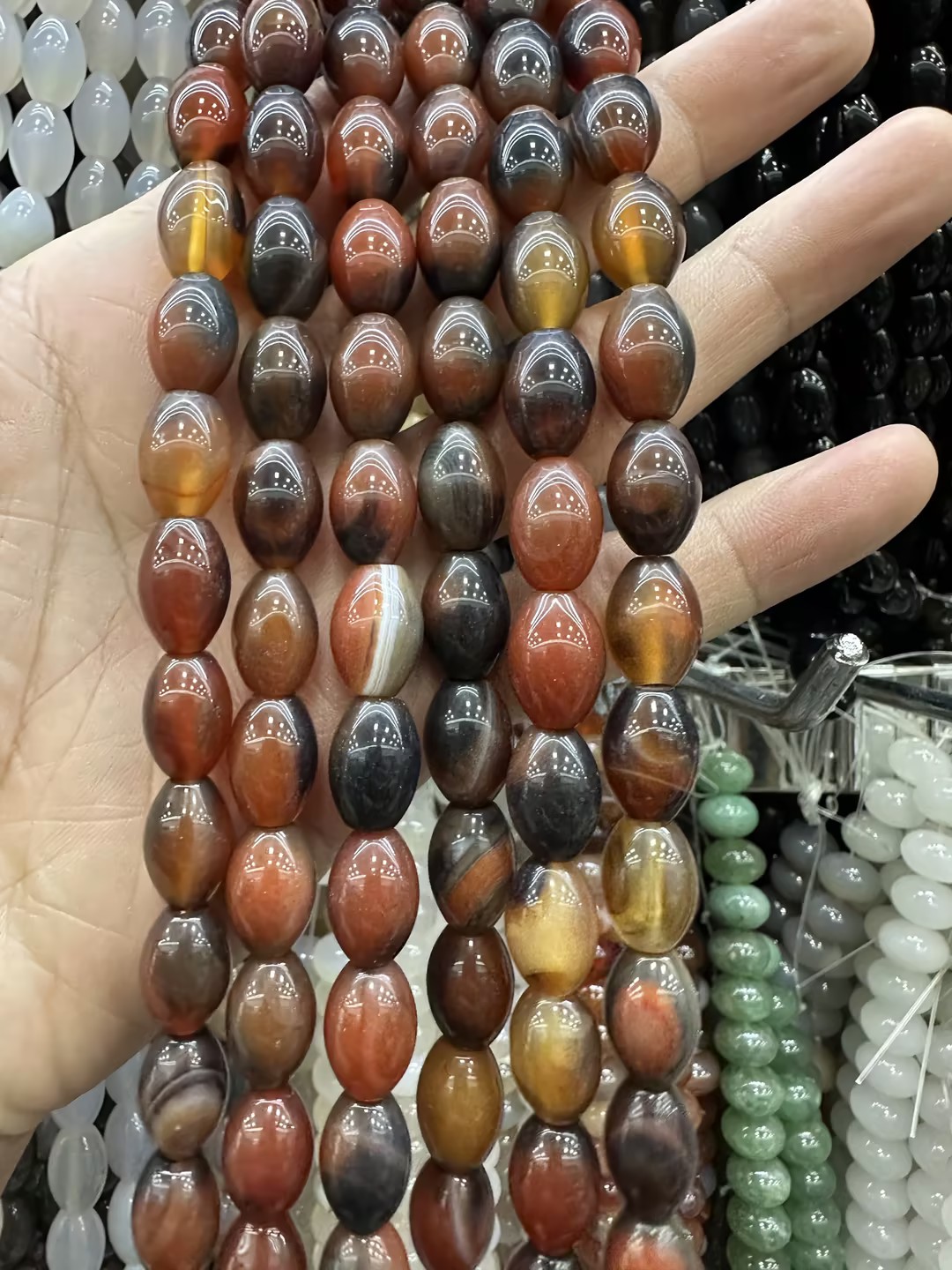 19:19 agate