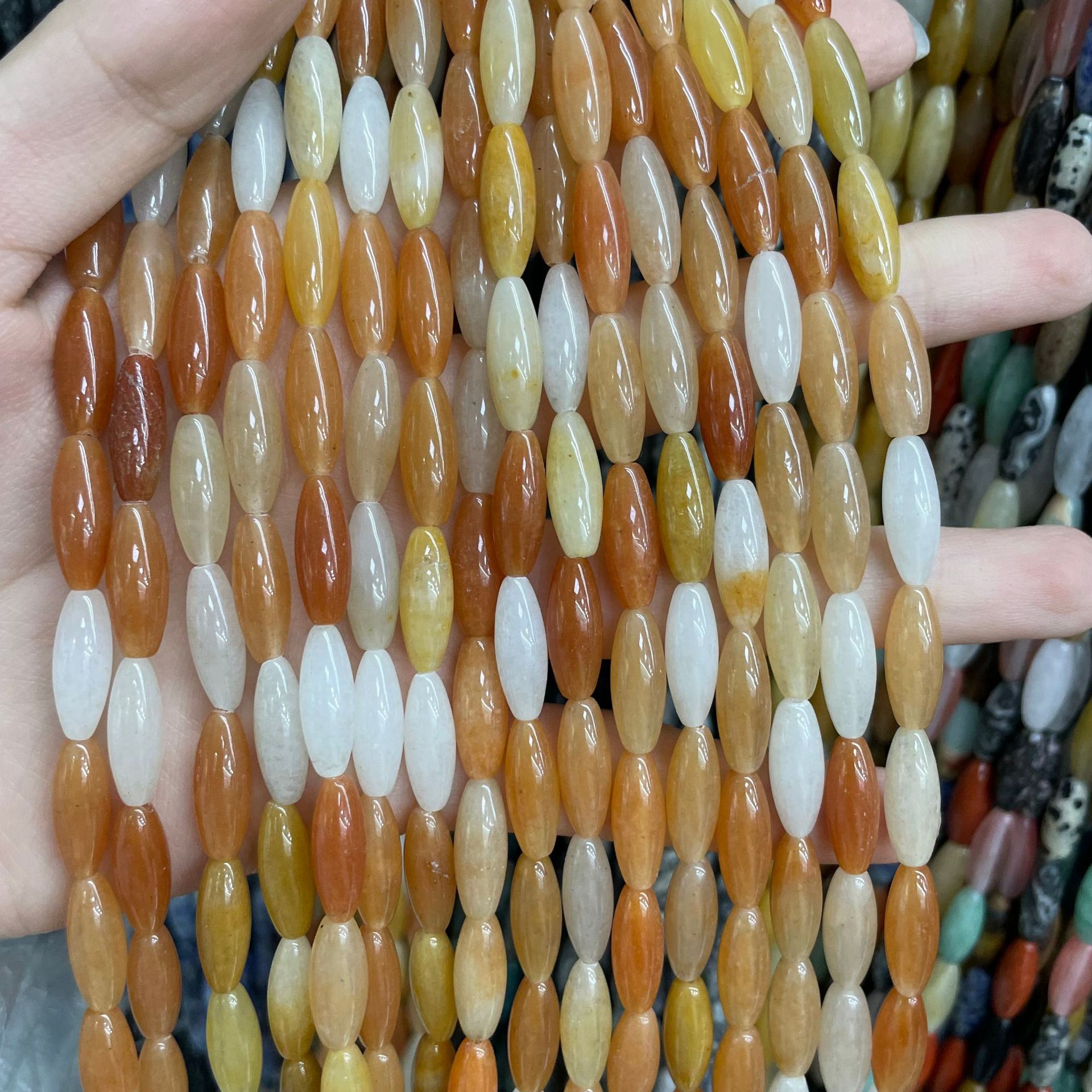 17:Gold silk jade