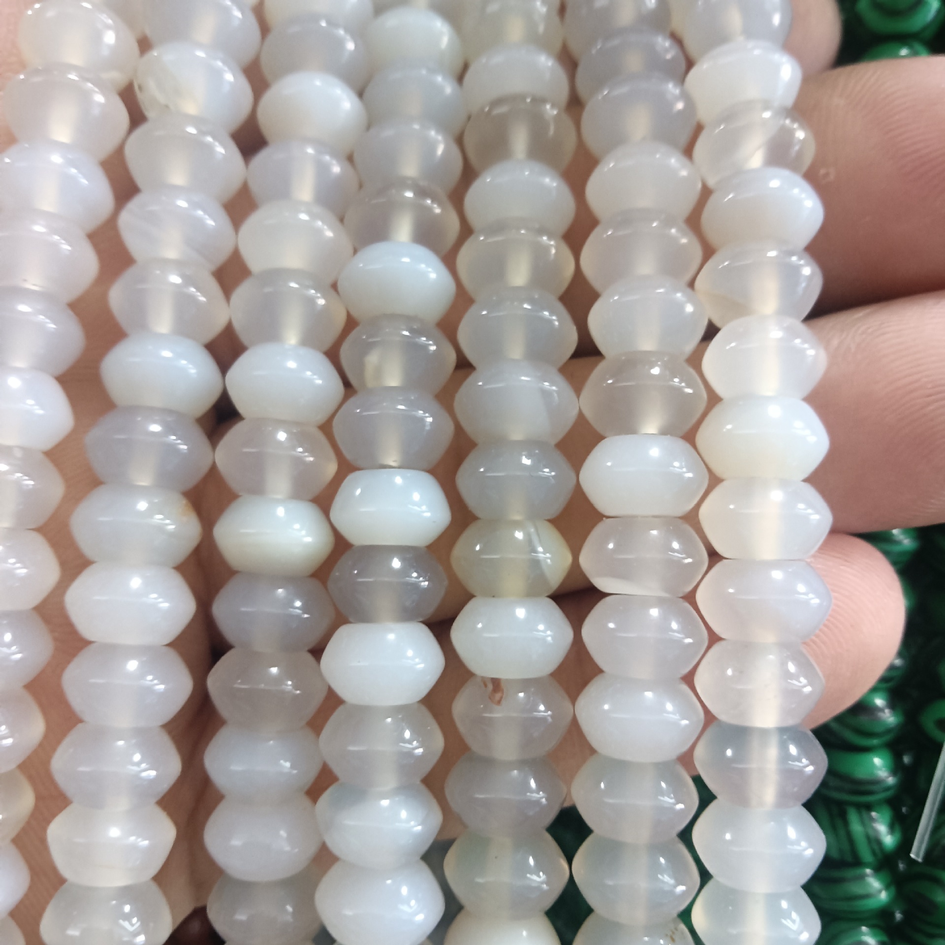 20:20 white agate