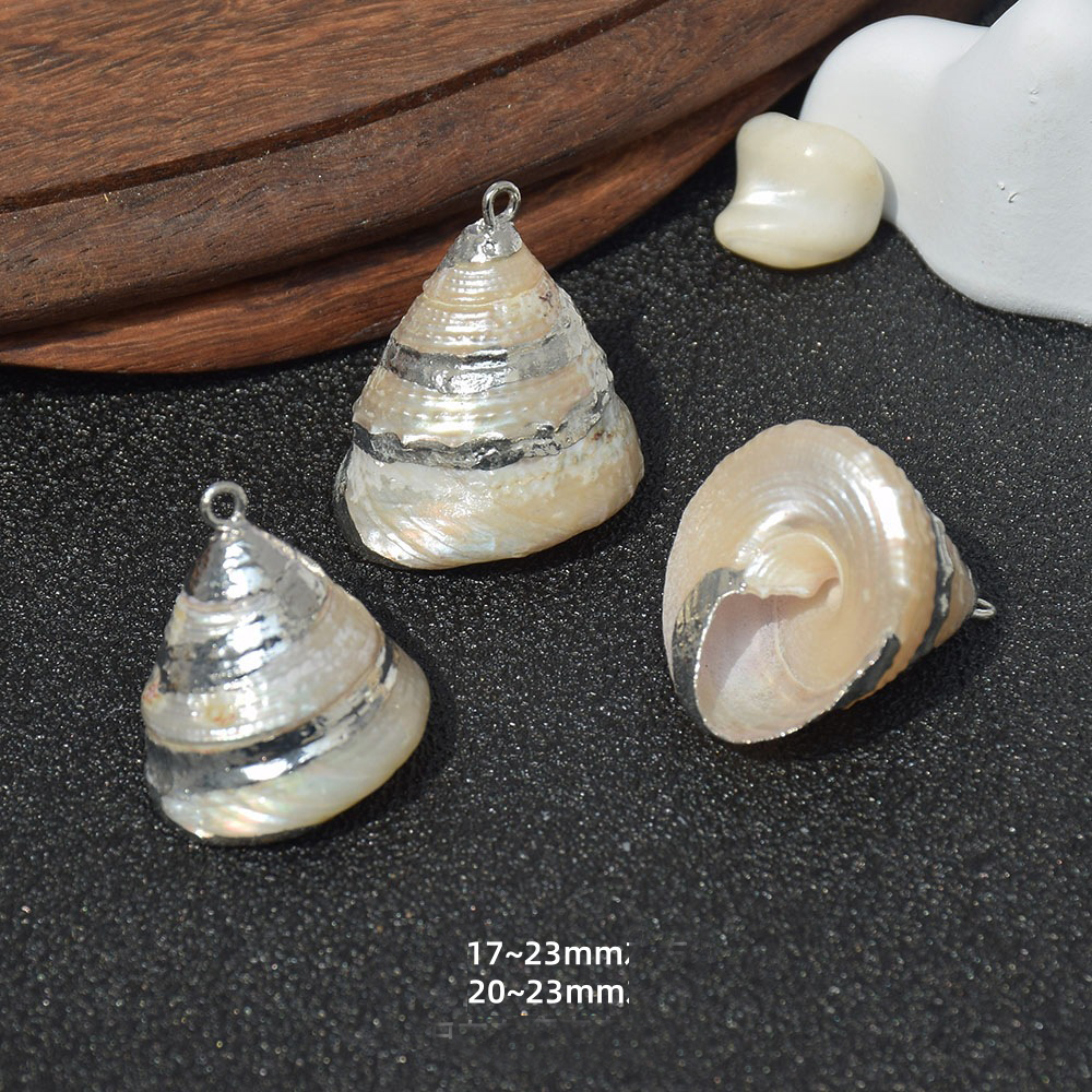 21:Dz176 (peeled snail) silver edge