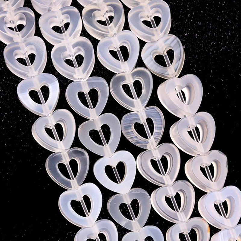 16:White agate
