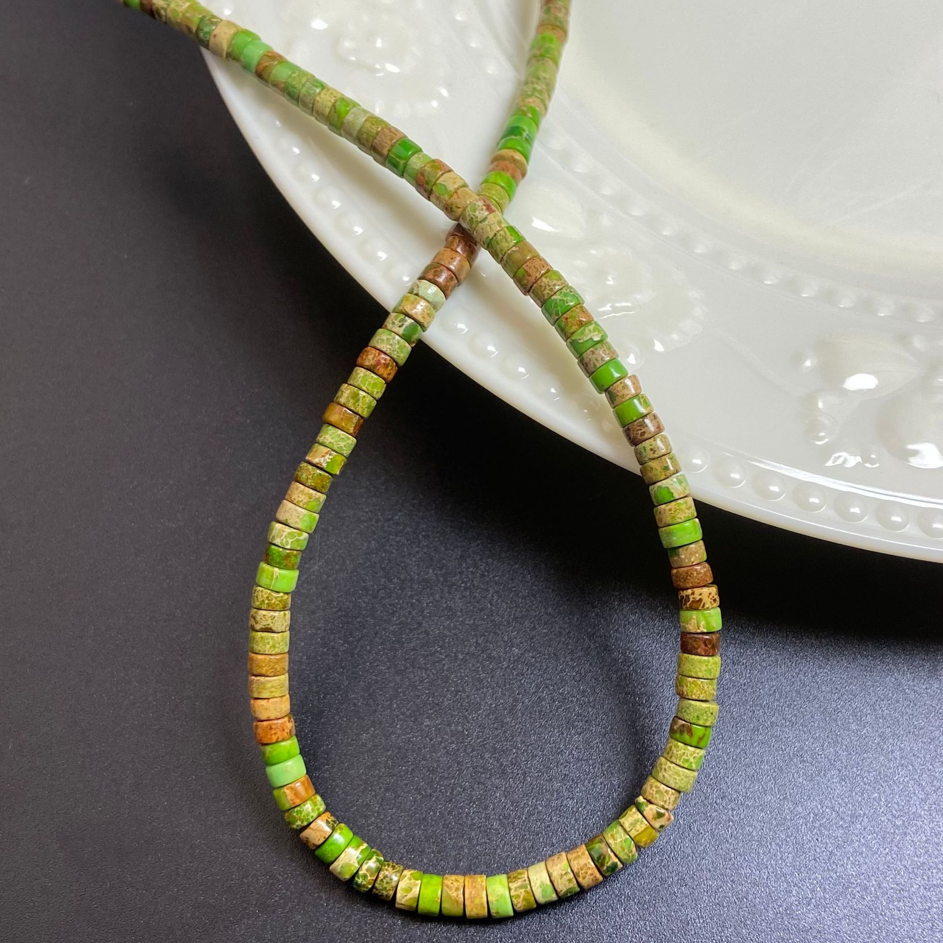 8:Yellow-green emperor turquoise