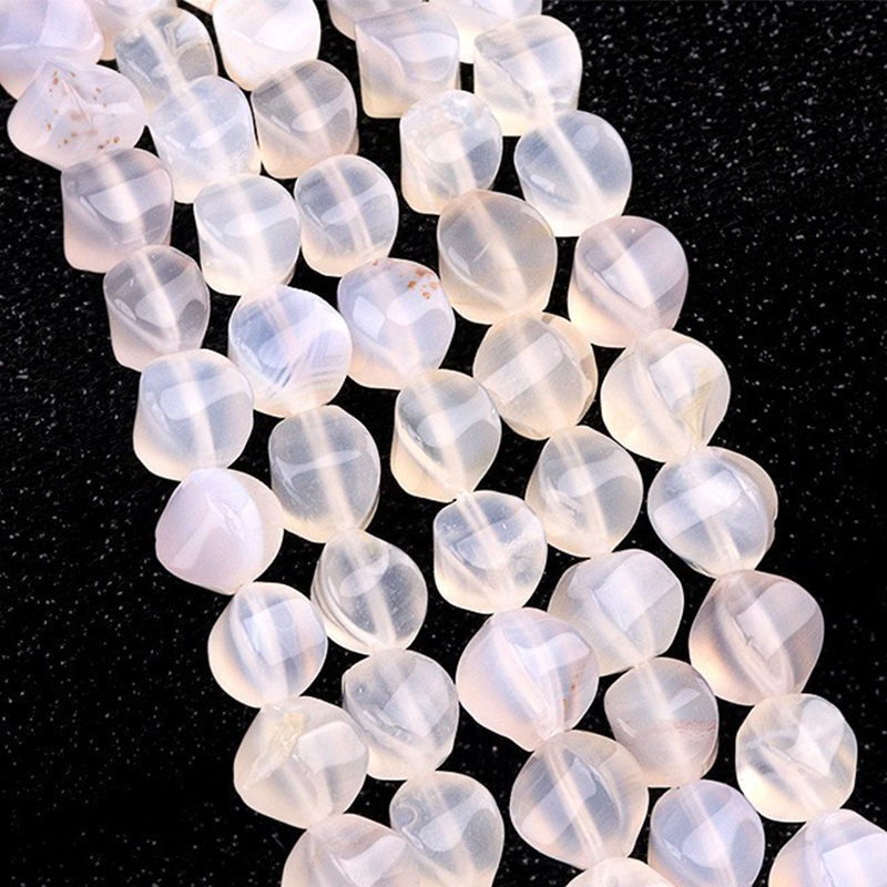8:White agate