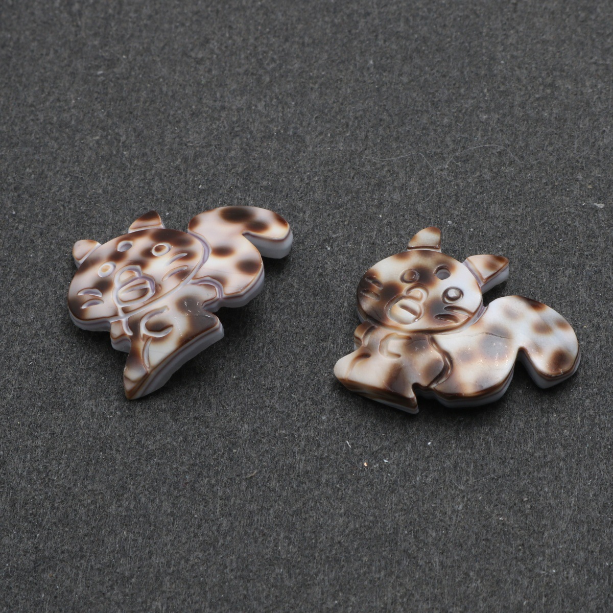 2:B 20*24*2.7mm