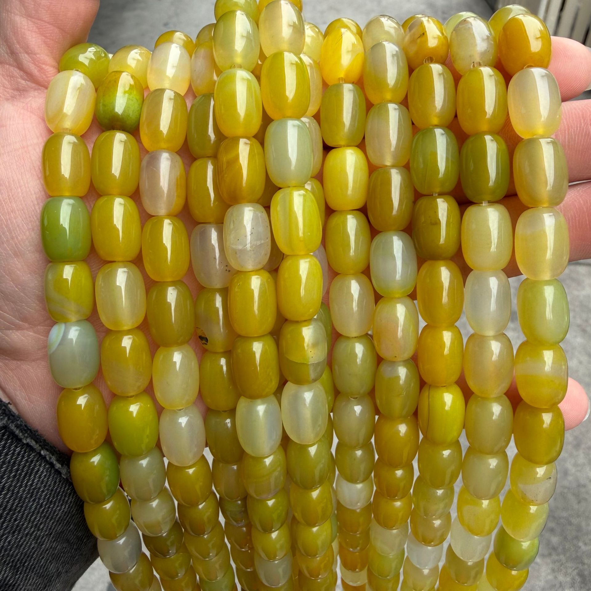 2:Olive yellow agate