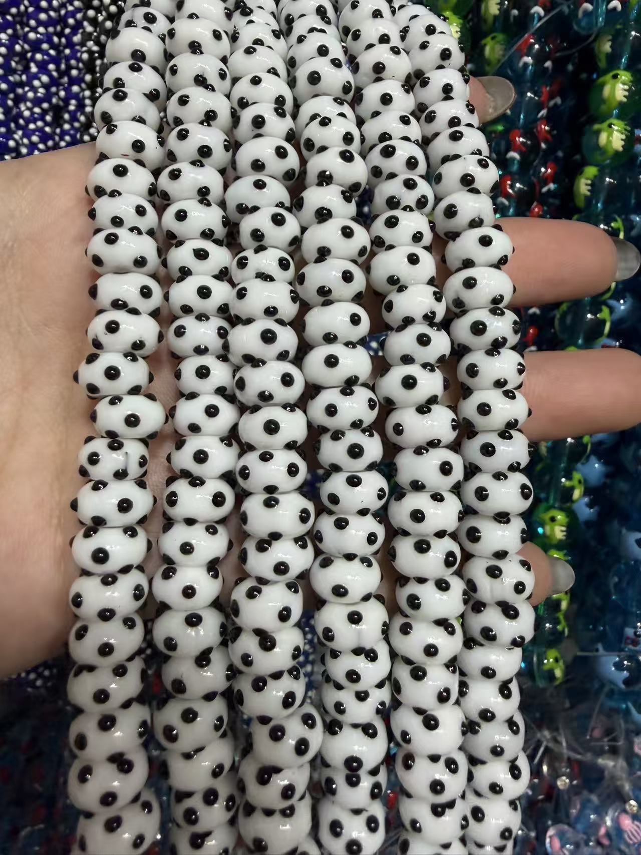 2:White 10×6mm