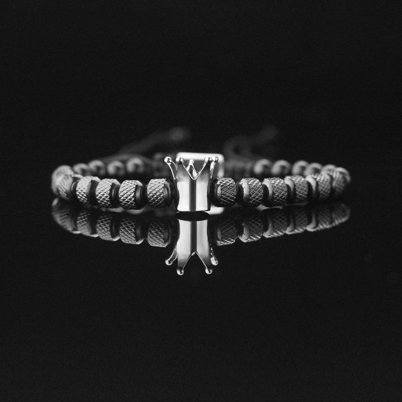 7:Black crown 6 pineapple beads