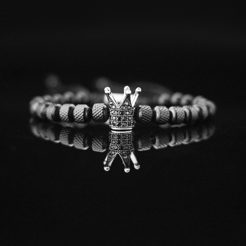 9:Black crown with black zirconium