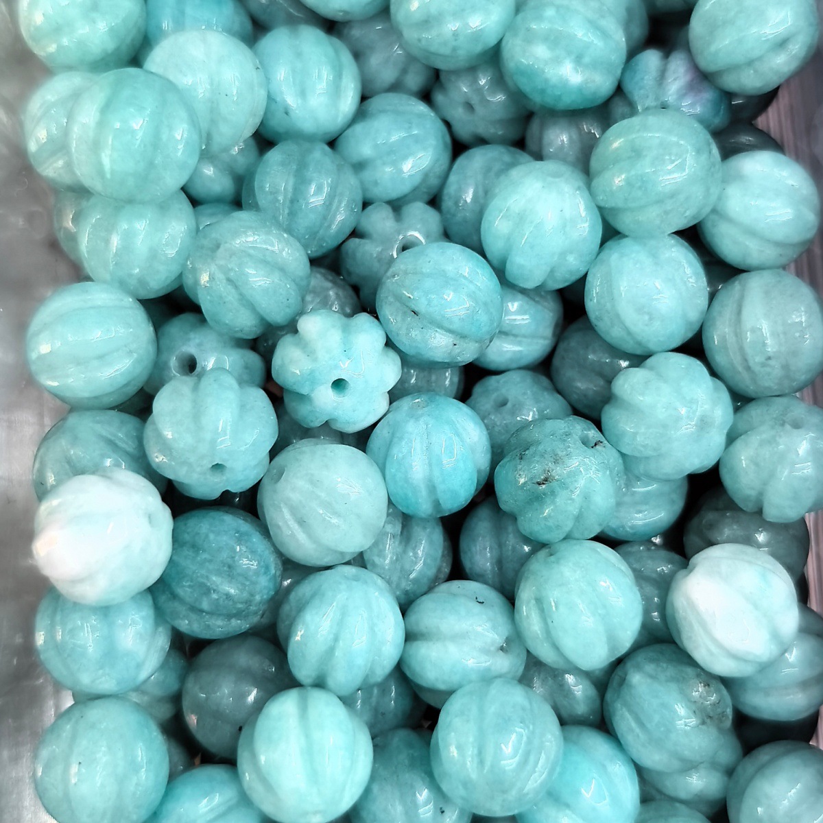 1:Emerald color