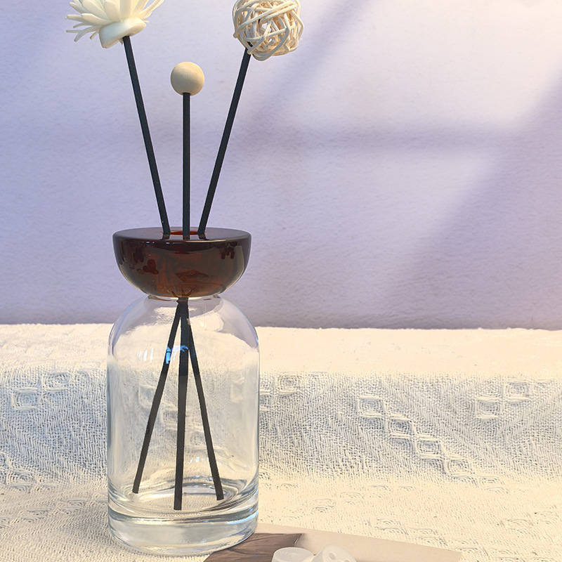 200ml round shoulder transparent empty bottle with brown resin cover; with 5 diffuser fiber sticks