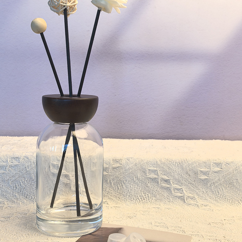 200ml round shoulder transparent empty bottle with brown beech cover; with 5 diffuser fiber sticks