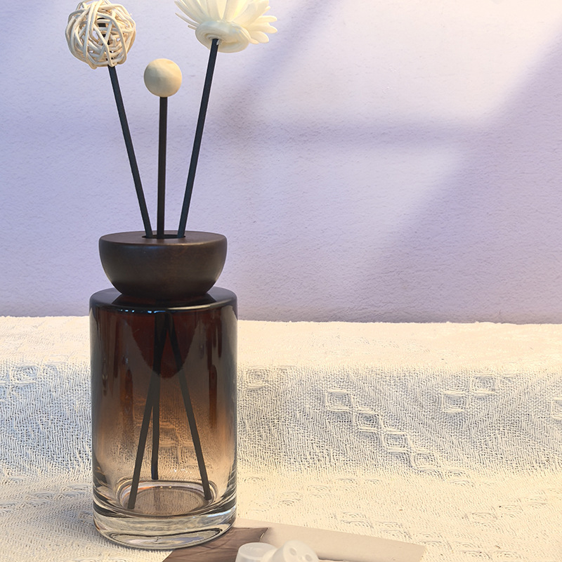 200ml long cylindrical gradient brown empty bottle with brown beech cover; with 5 diffuser fiber sticks