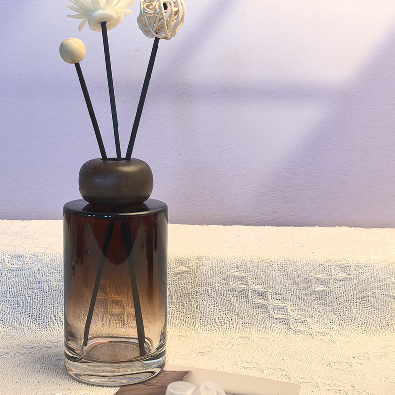 200ml long cylindrical gradient brown empty bottle with beaded beech wood lid; with 5 diffuser fiber sticks