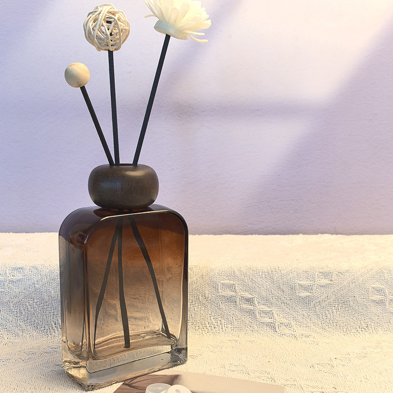 200ml flat square gradient brown empty bottle with beaded beech wood lid; with 5 diffuser fiber sticks