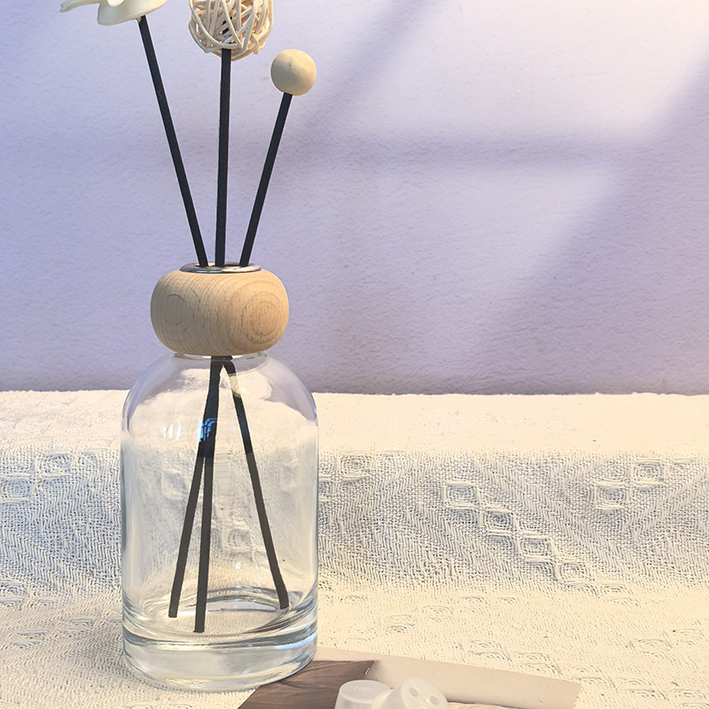 200ml round shoulder transparent empty bottle with solid beech cover; with 5 diffuser fiber sticks