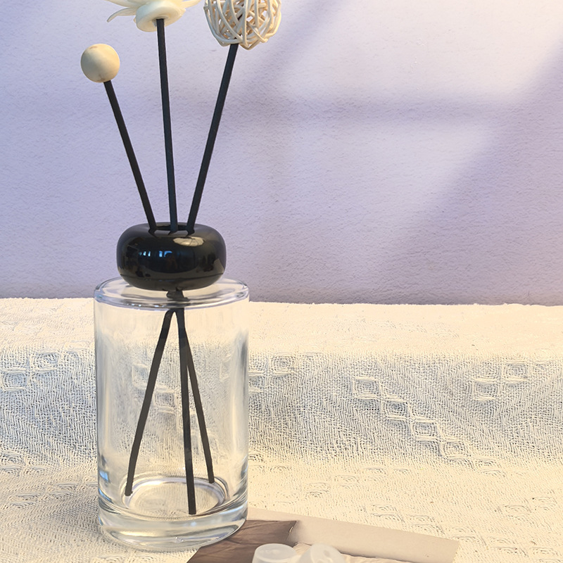 200ml long cylindrical transparent empty bottle with black resin cover; with 5 diffuser fiber sticks
