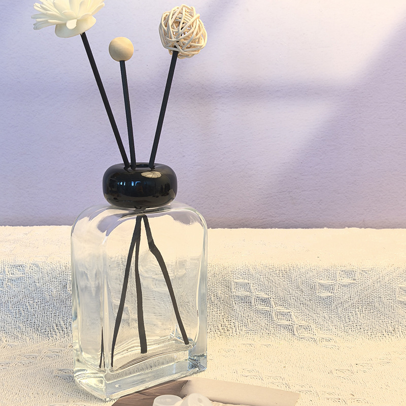 200ml flat square transparent empty bottle with black resin cover; with 5 diffuser fiber sticks