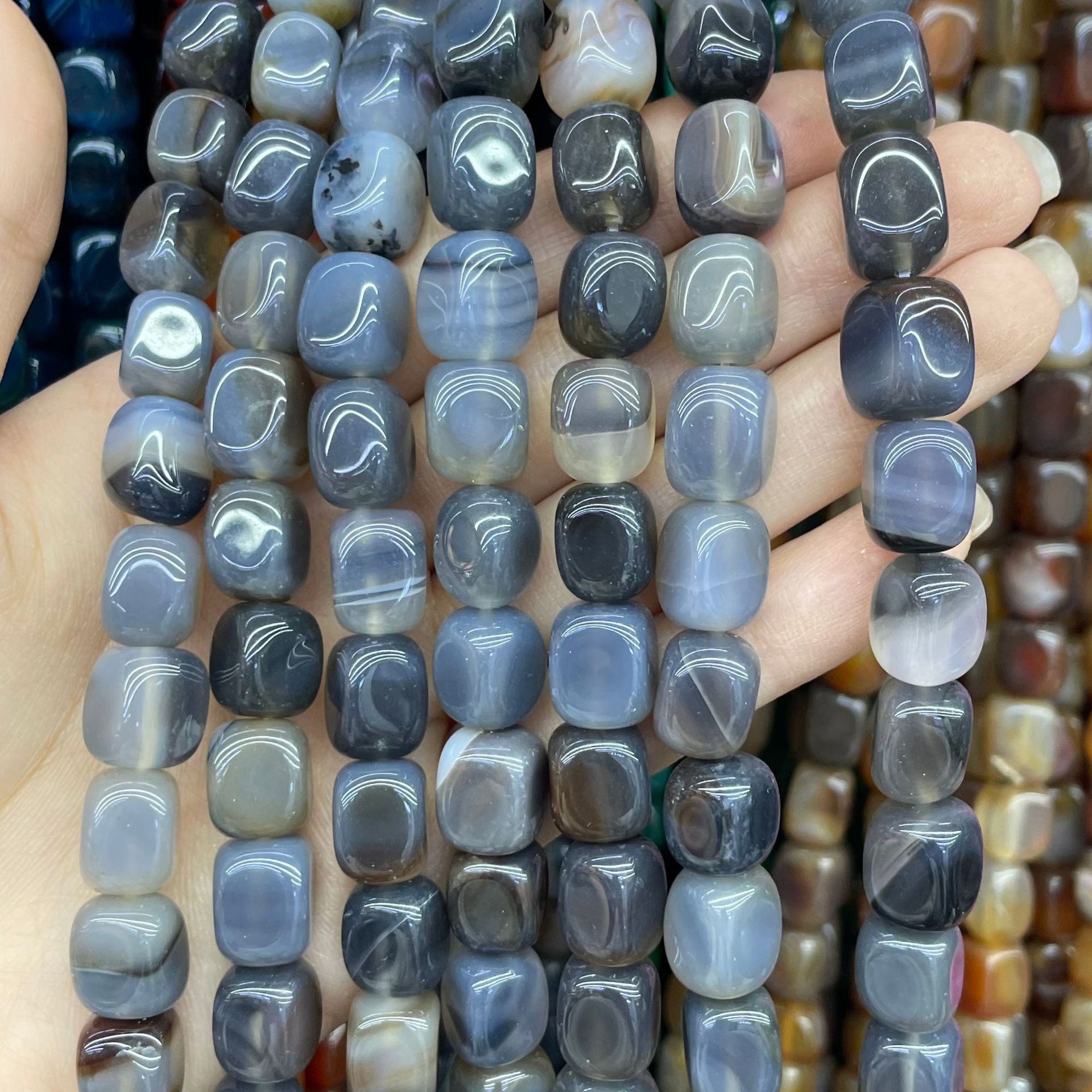 9:Gray agate color