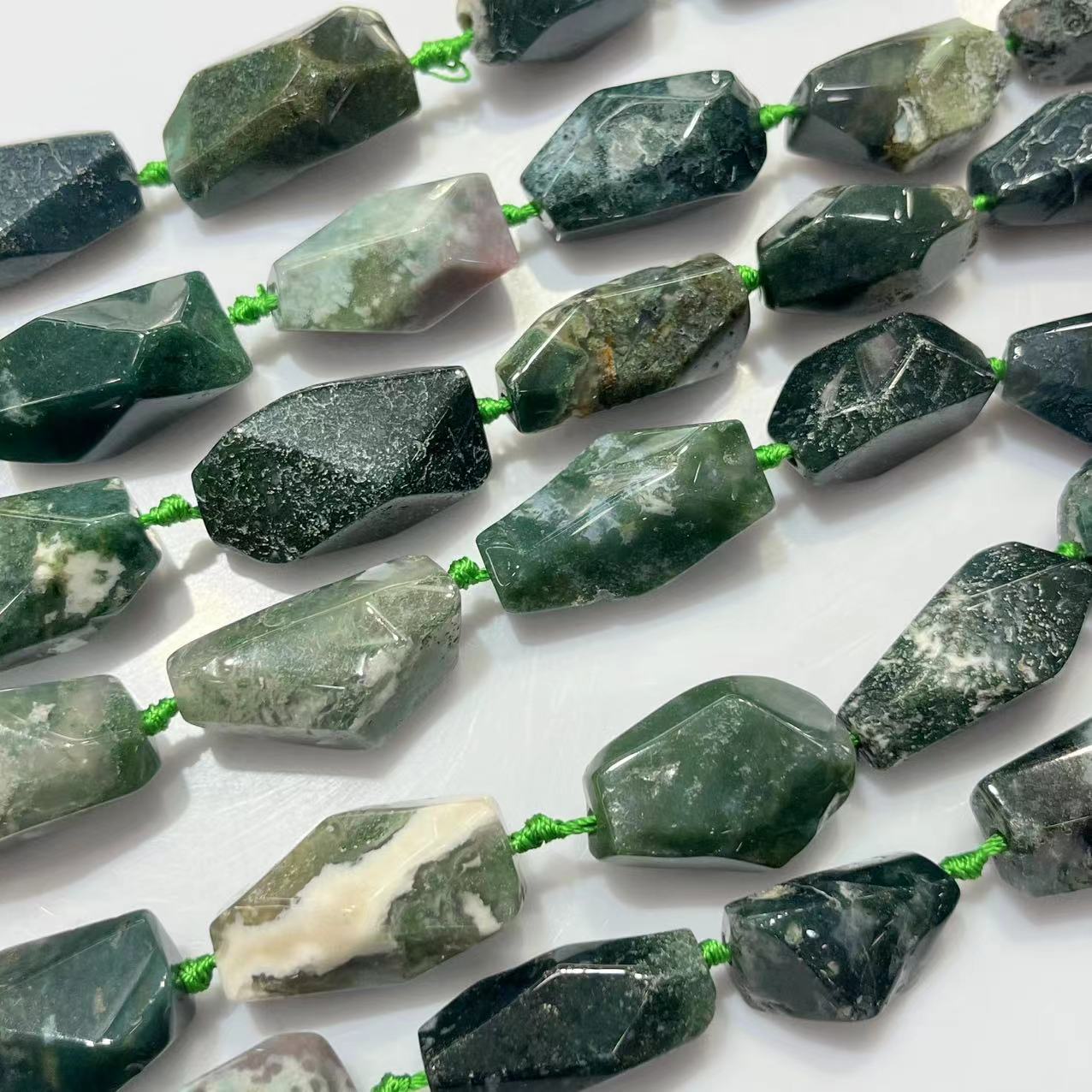 12 moss agate