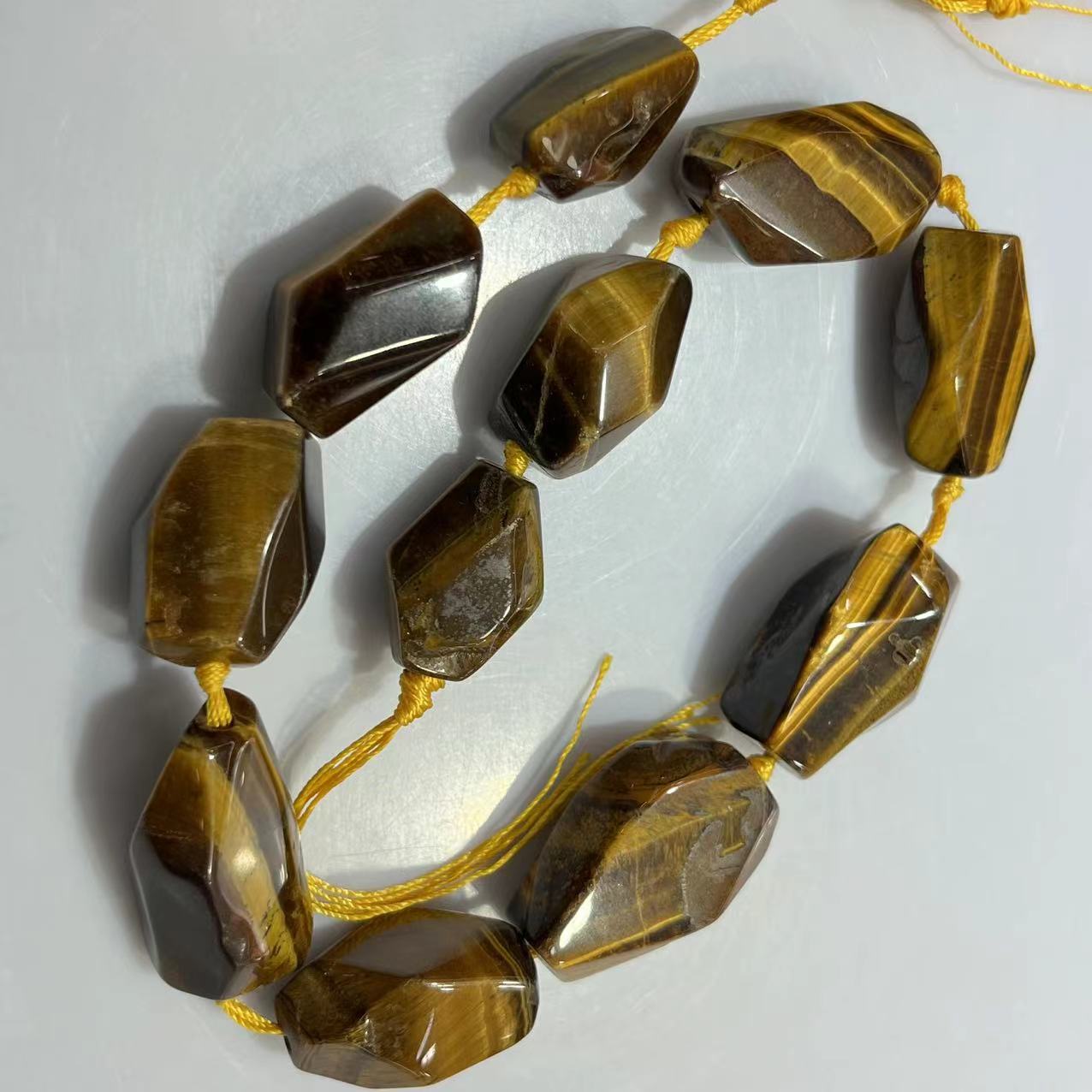 4:Oeil de tigre jaune