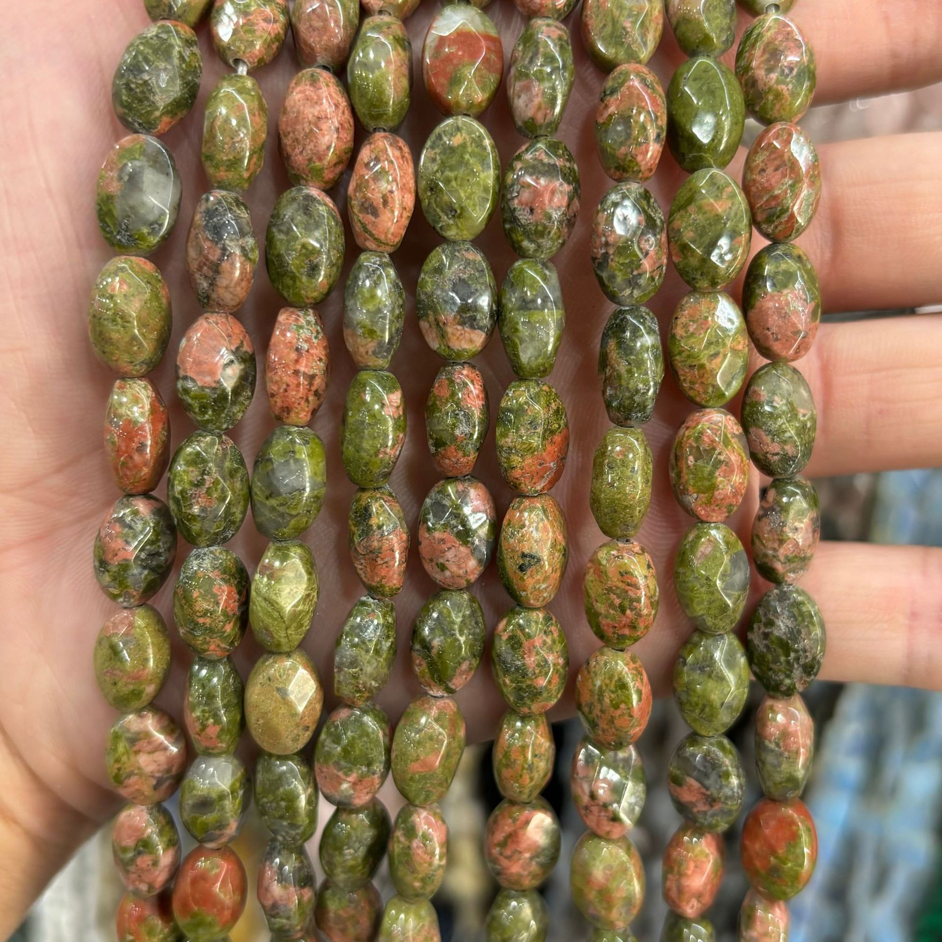 18:Unakite