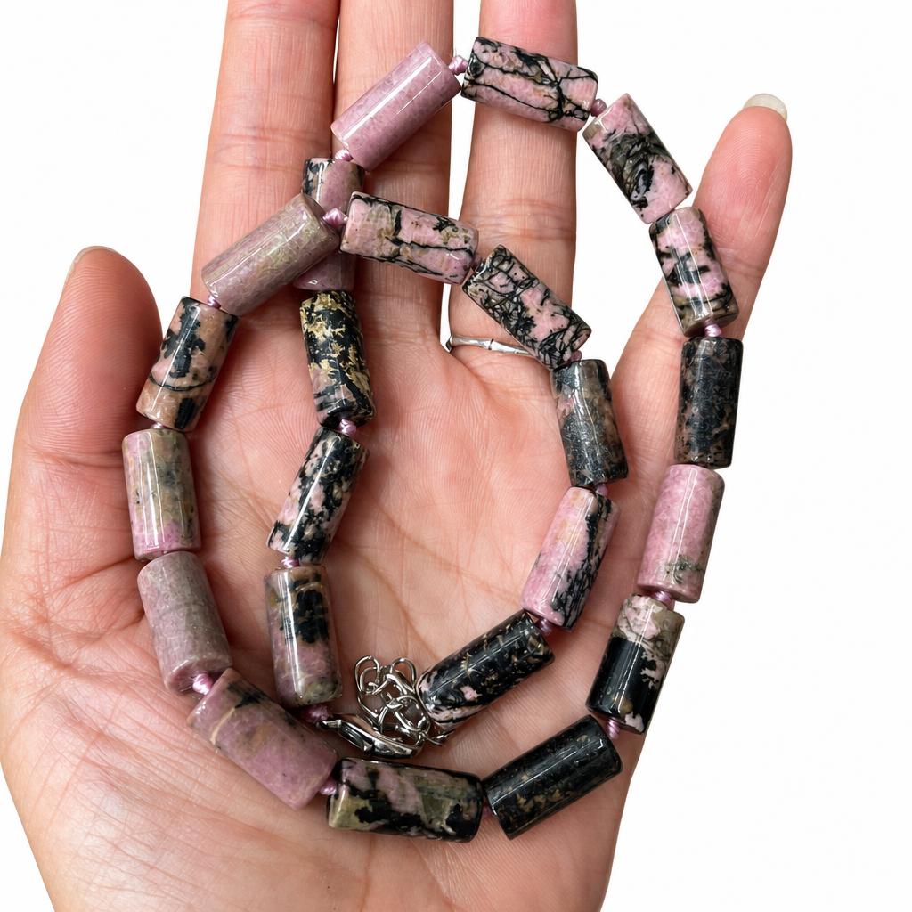 4:black line Rhodonite