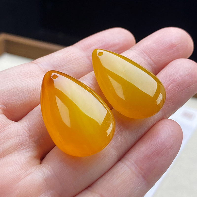 2:Yellow agate water drop pendant about 32*20*10mm