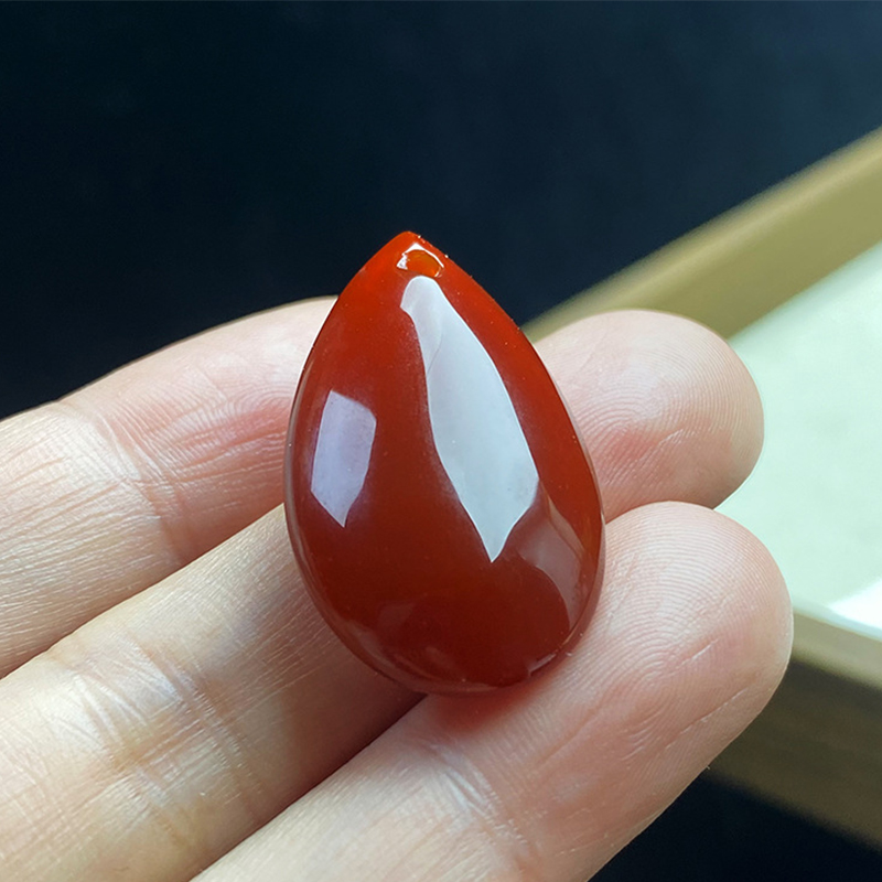 3:Red agate water drop pendant about 32*20*10mm