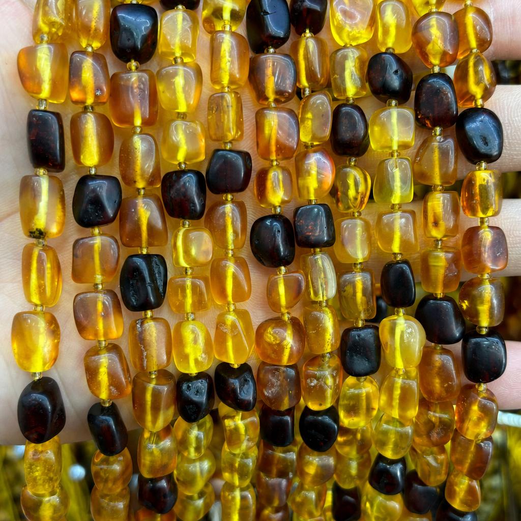 57:9x10mm amber square shape (about 36 pieces)
