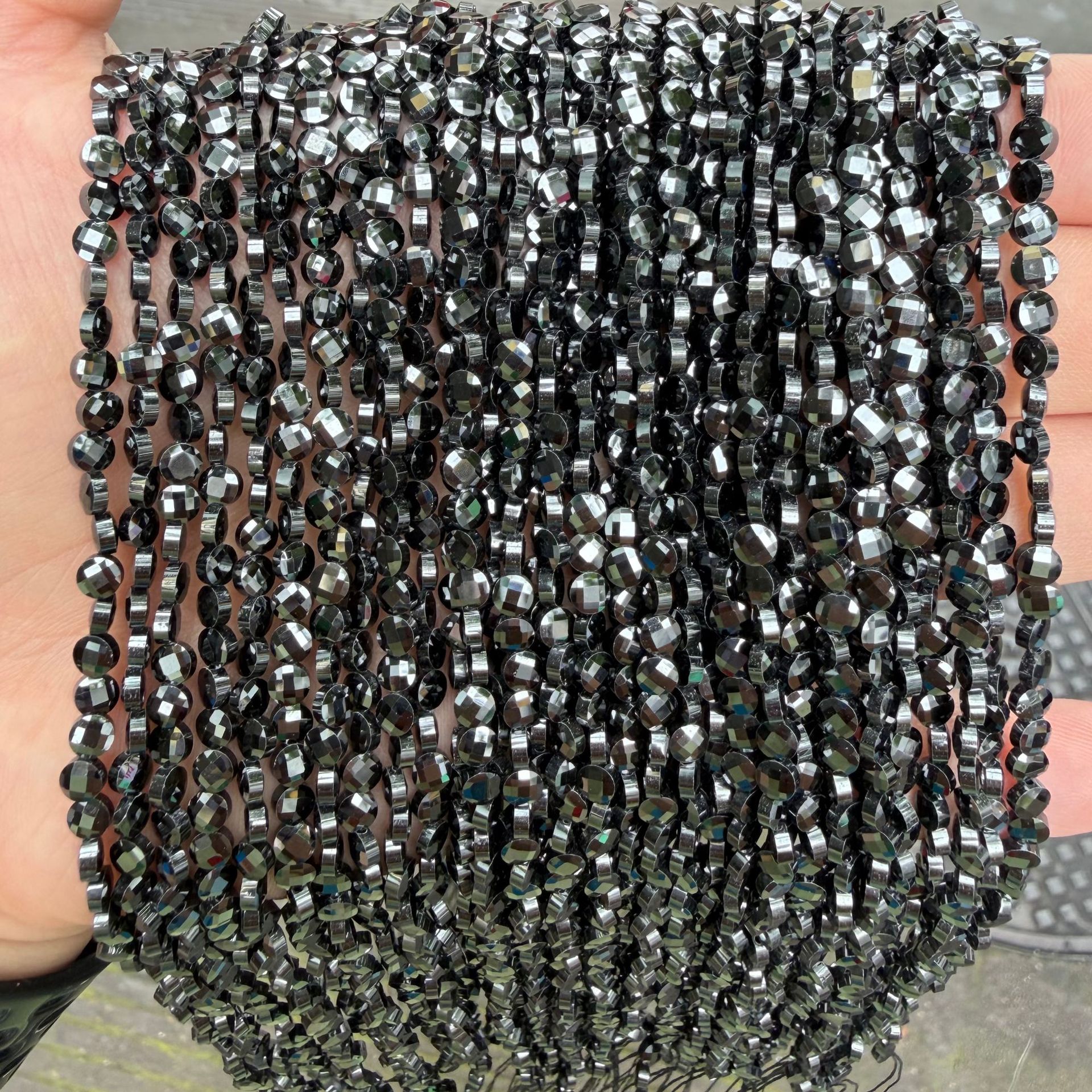 8:Black zircon