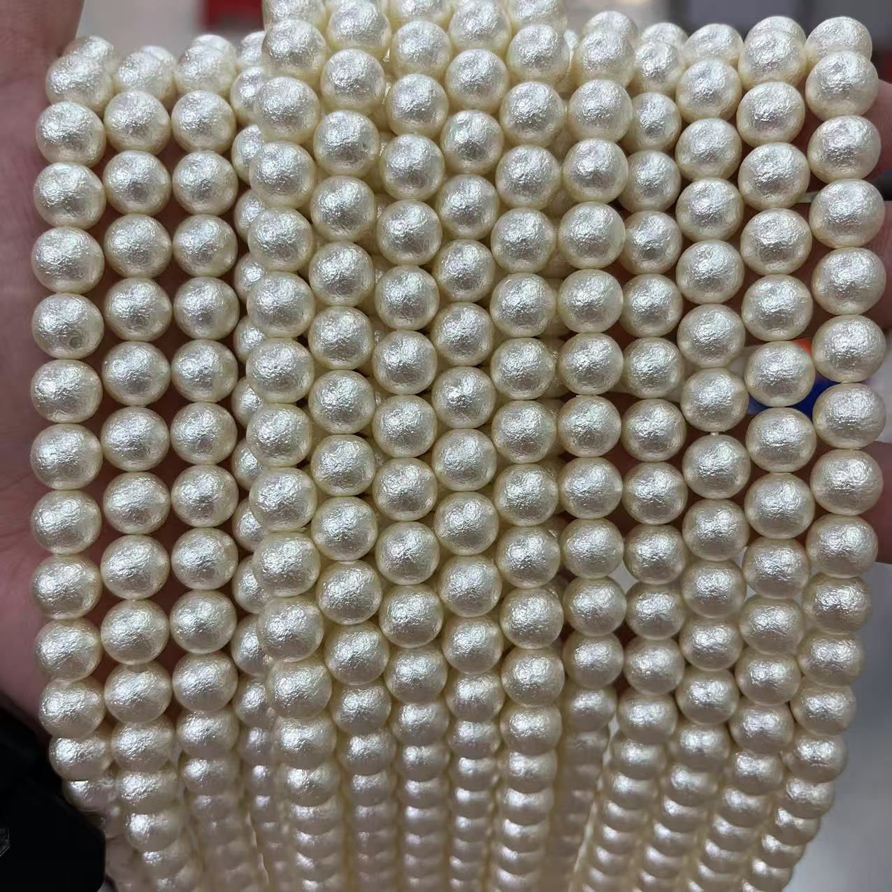 1:Beige