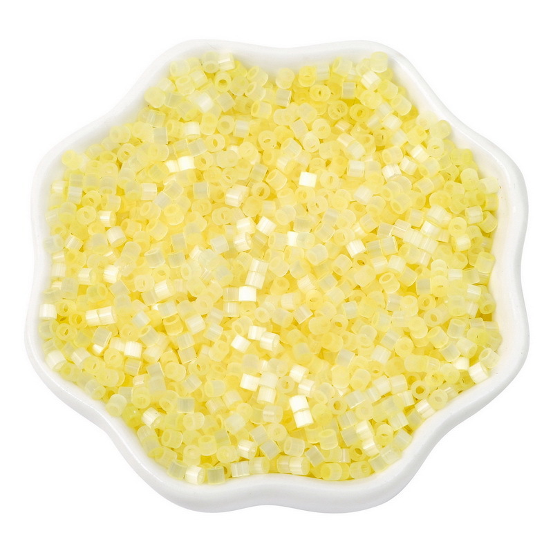 4:Lemon yellow