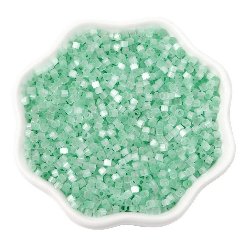 12:Light green