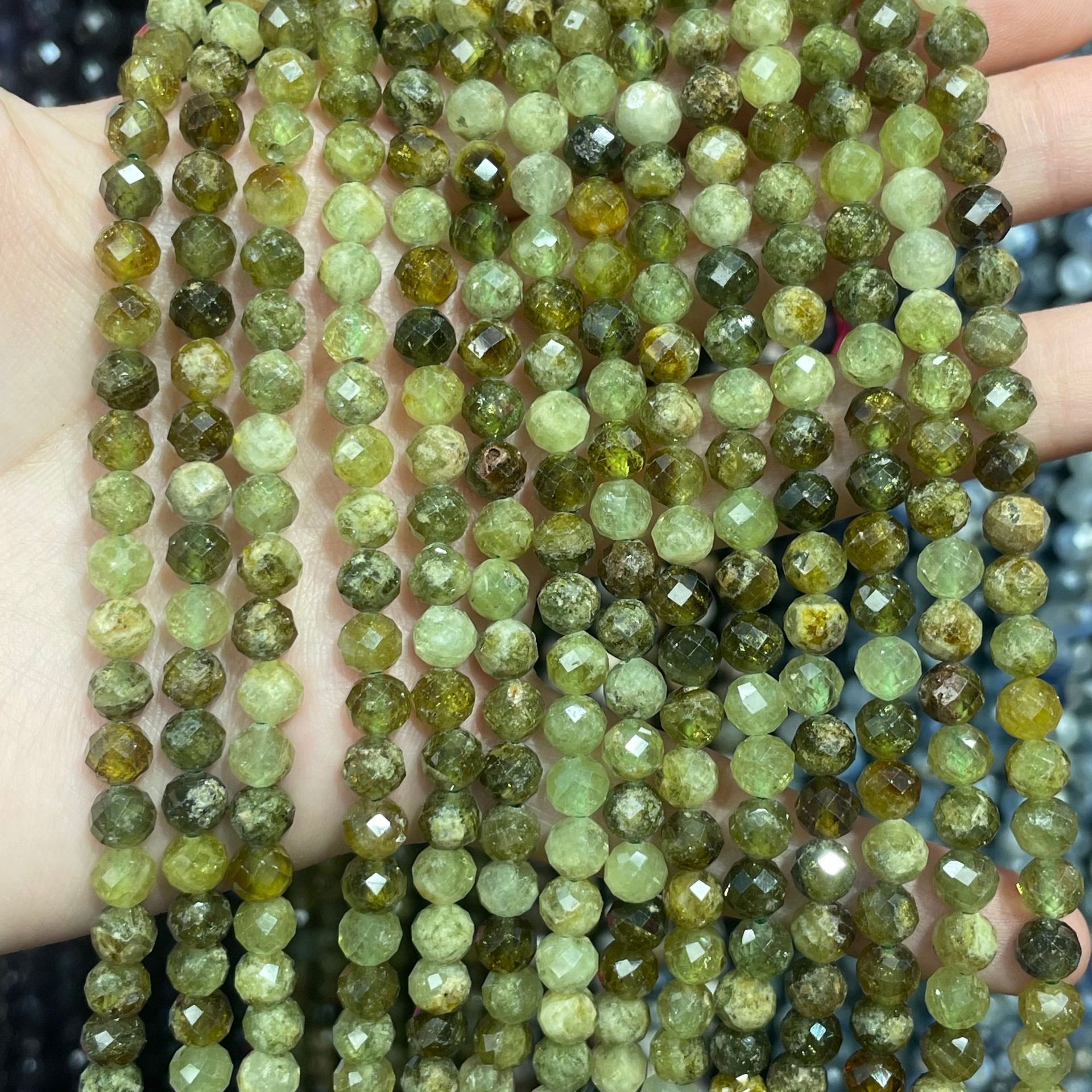 1:Tsavorite