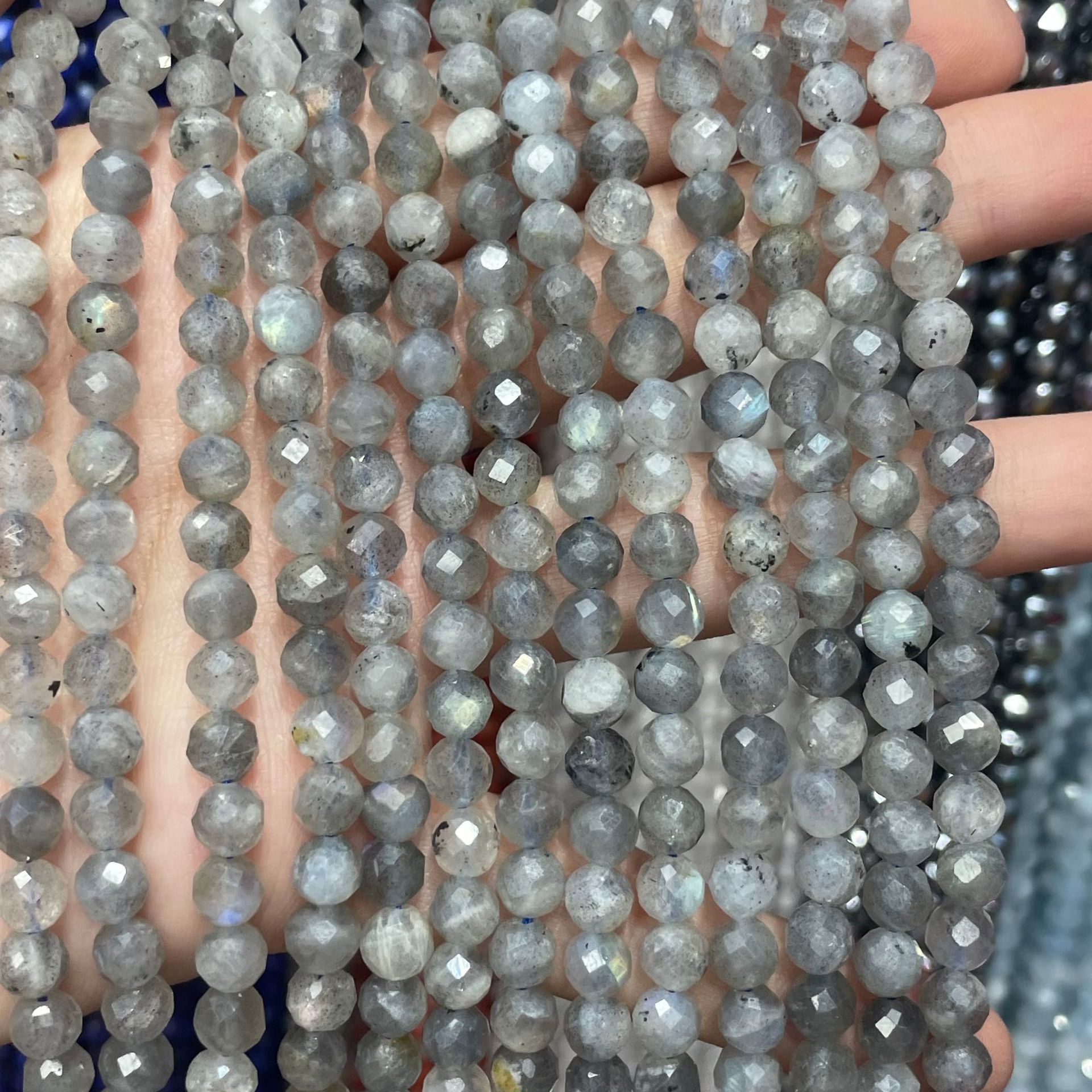 16:gray Sea Opal