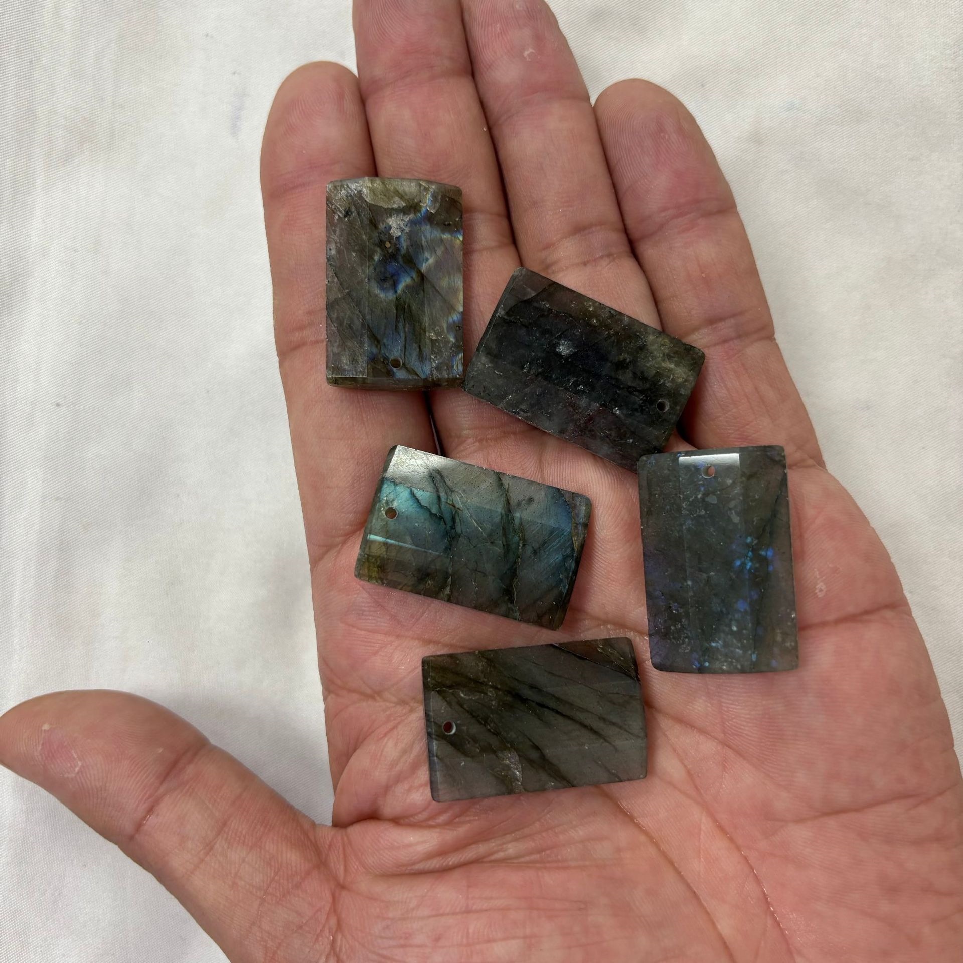 18:Blue labradorite