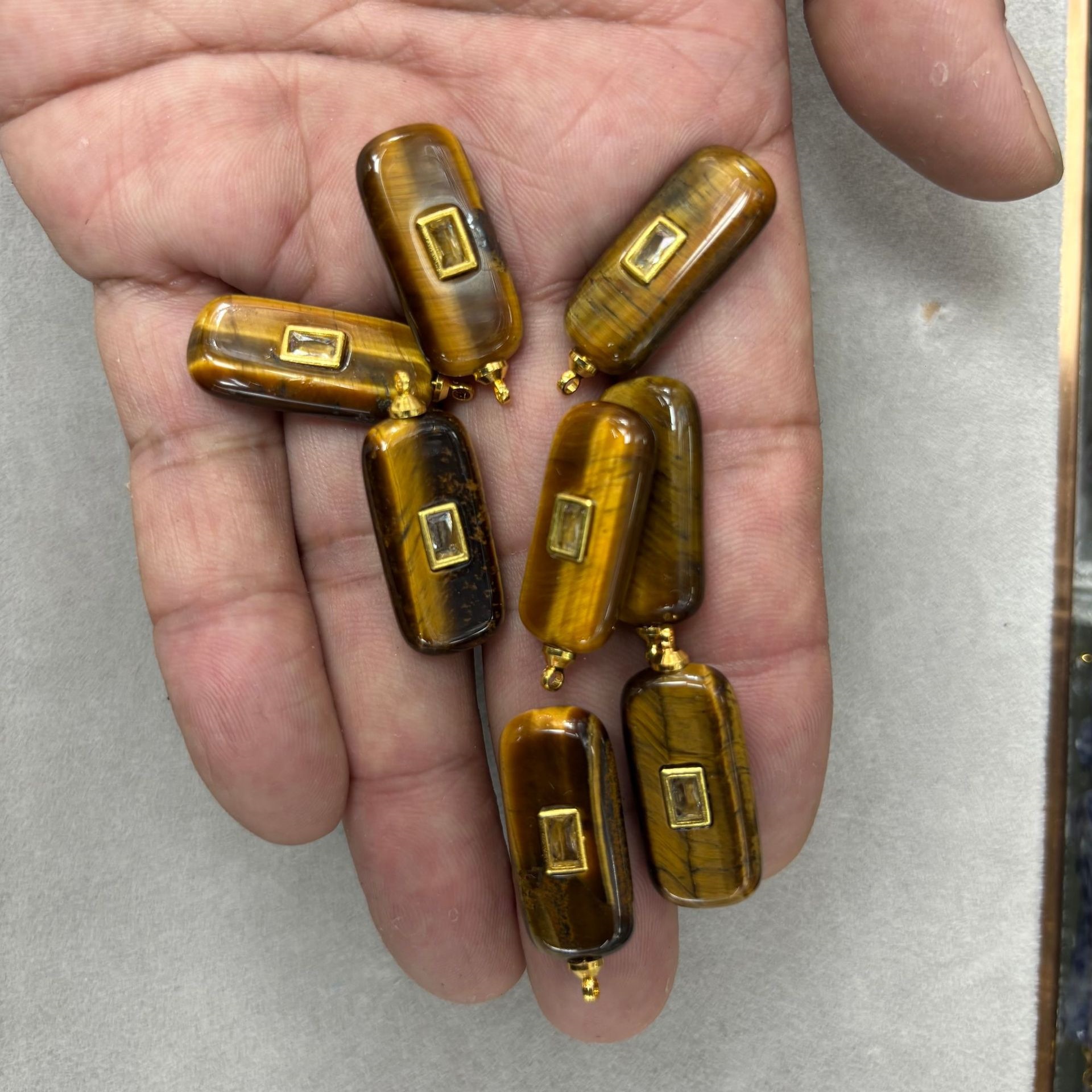 7 tiger eye