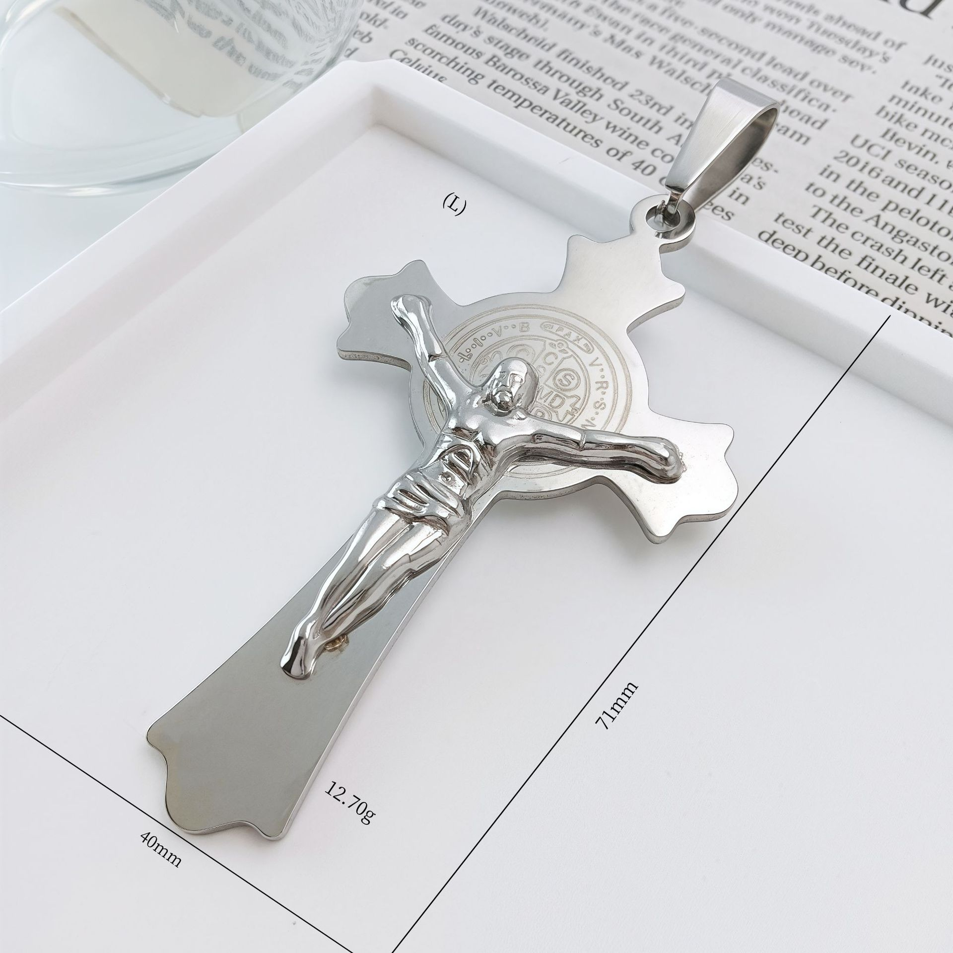 1:Steel color pendant 40*71mm
