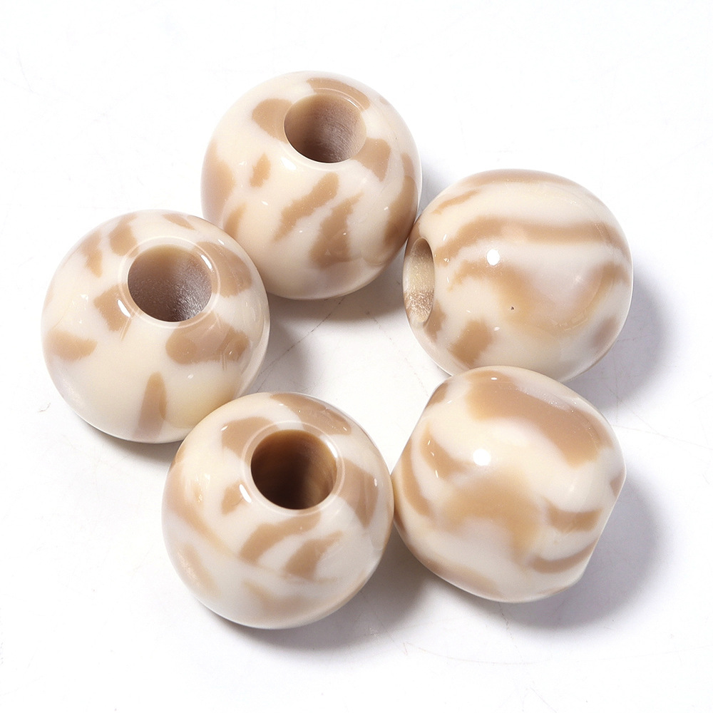 1:Beige