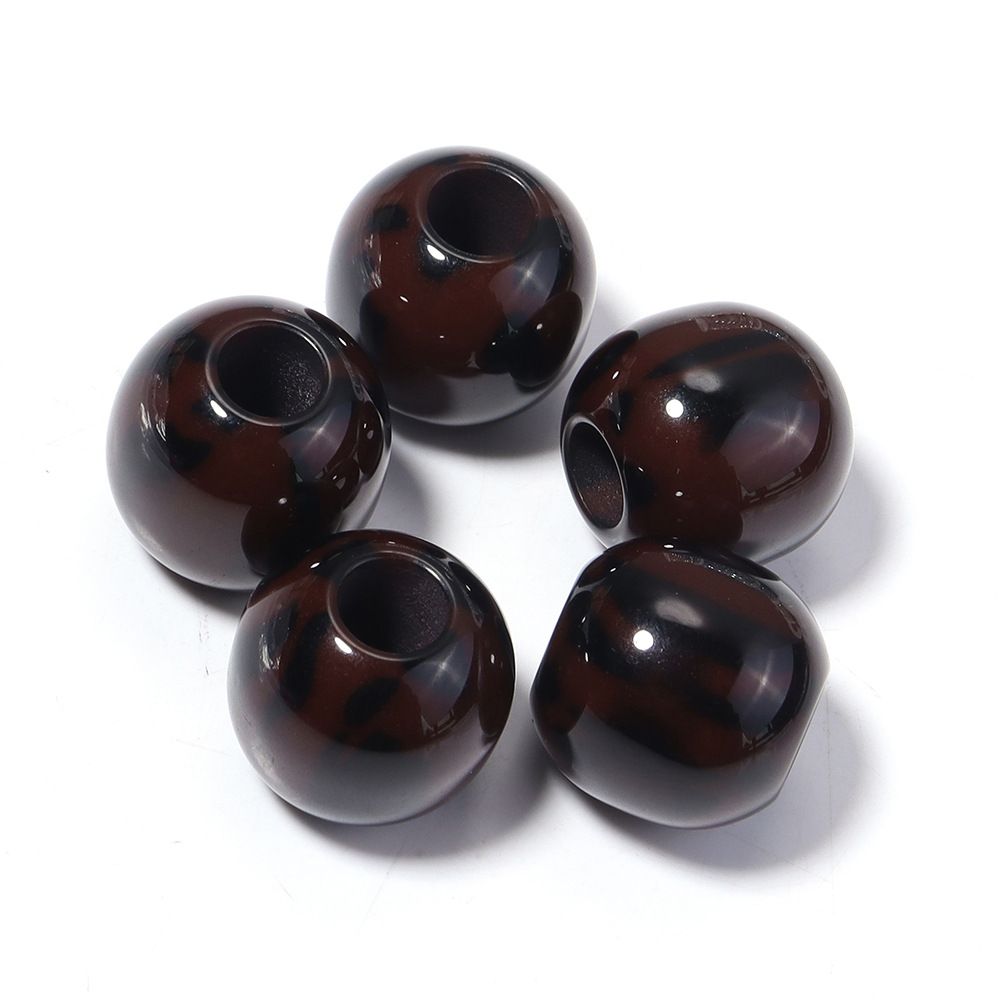 7:Reddish brown