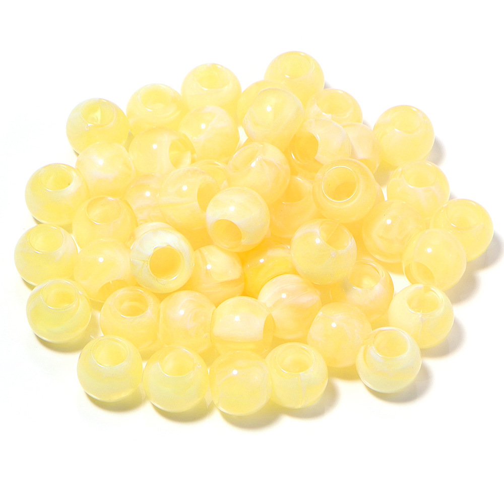 37:Light yellow round beads