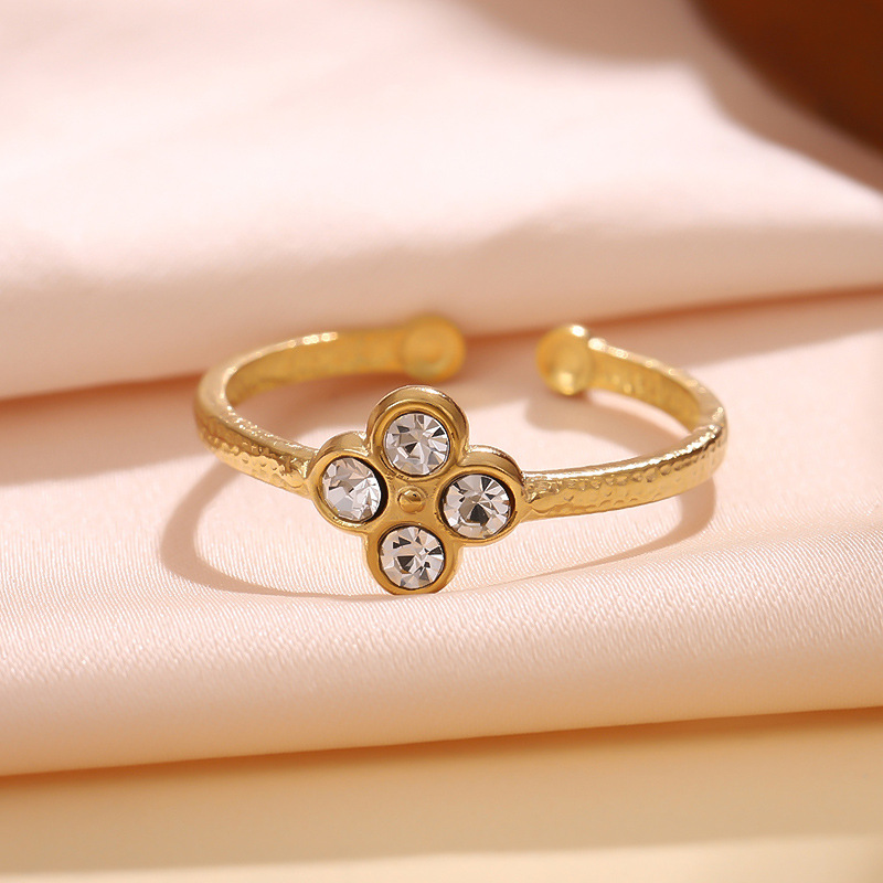 7:Gold 4 diamonds
