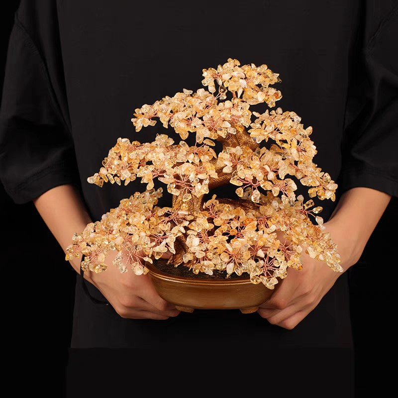Medium natural citrine 23cm high