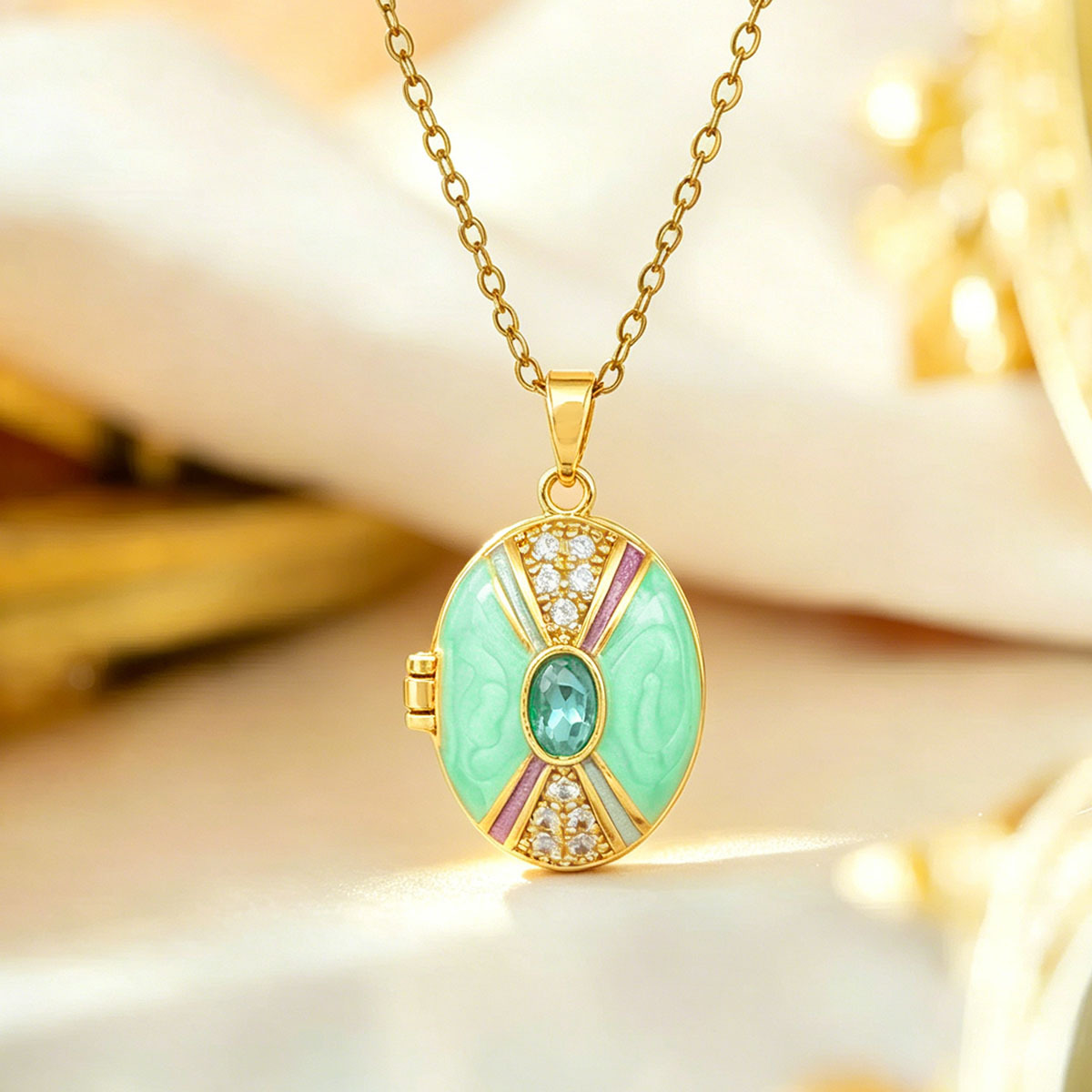 5:Xl4591 light green photo clip pendant gold