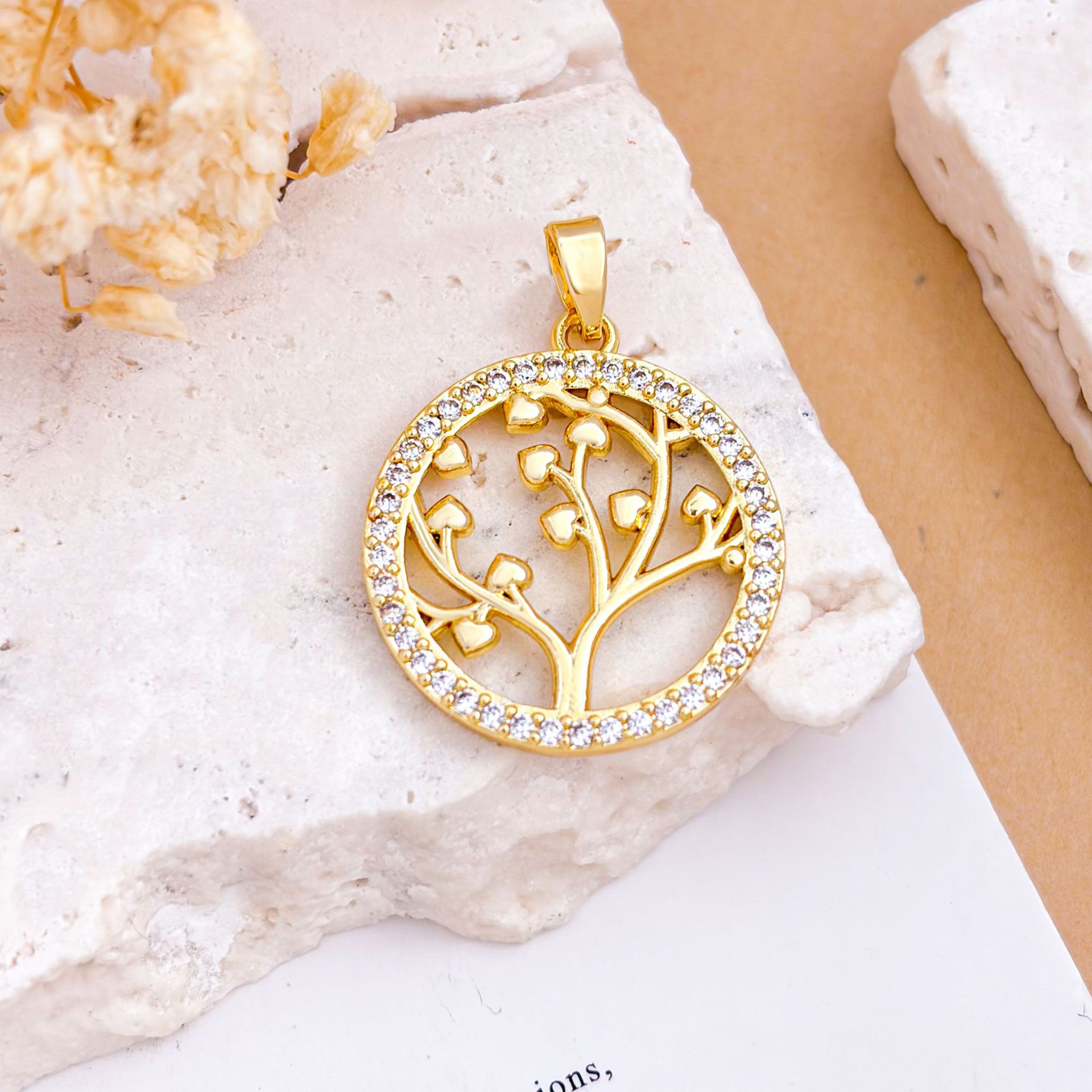 3:Xl1937 harvest tree pendant gold