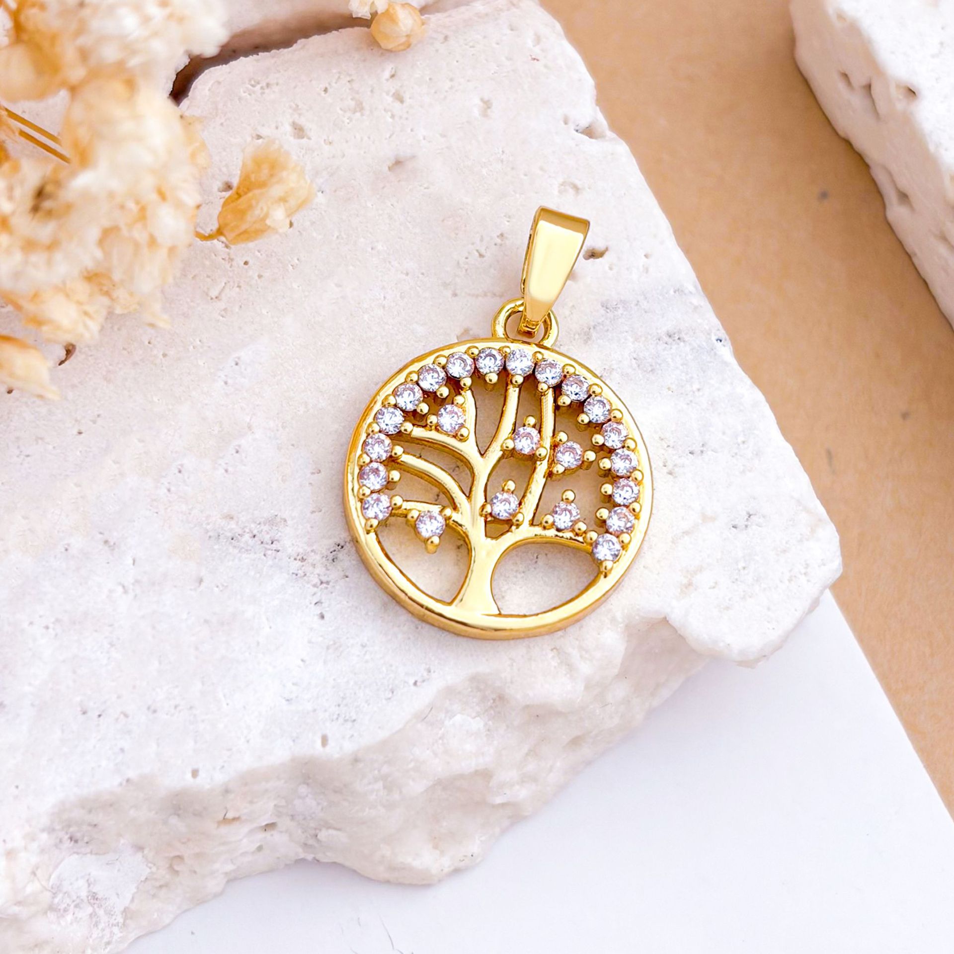 5:Xl1987 small tree pendant gold