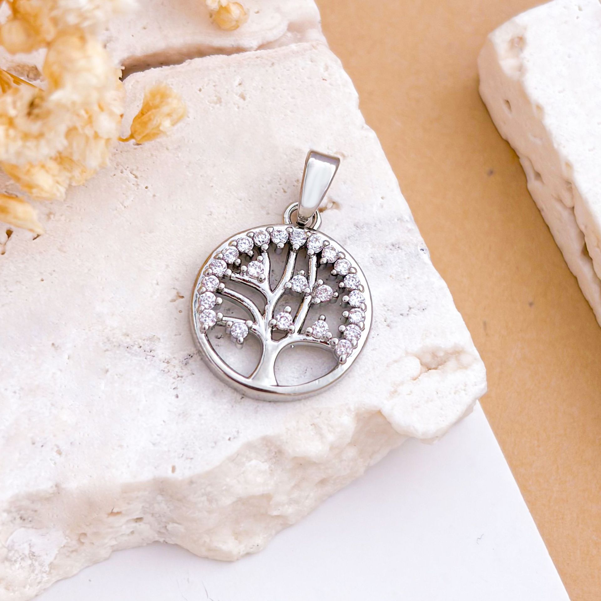 6:Xl1987 small tree pendant silver
