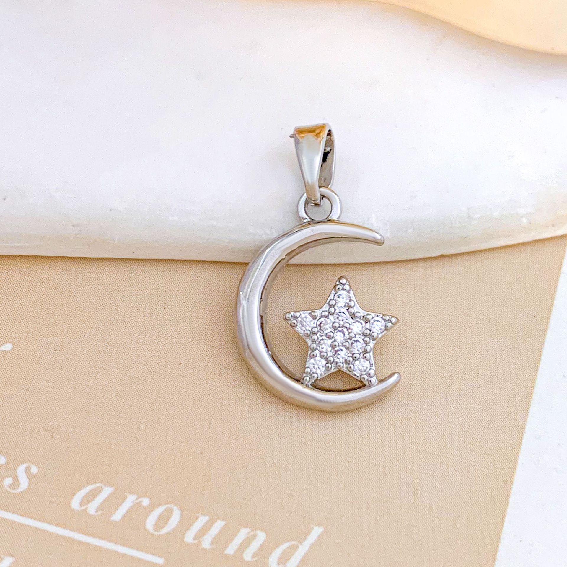 4:Xl1864 moon pentagram pendant silver
