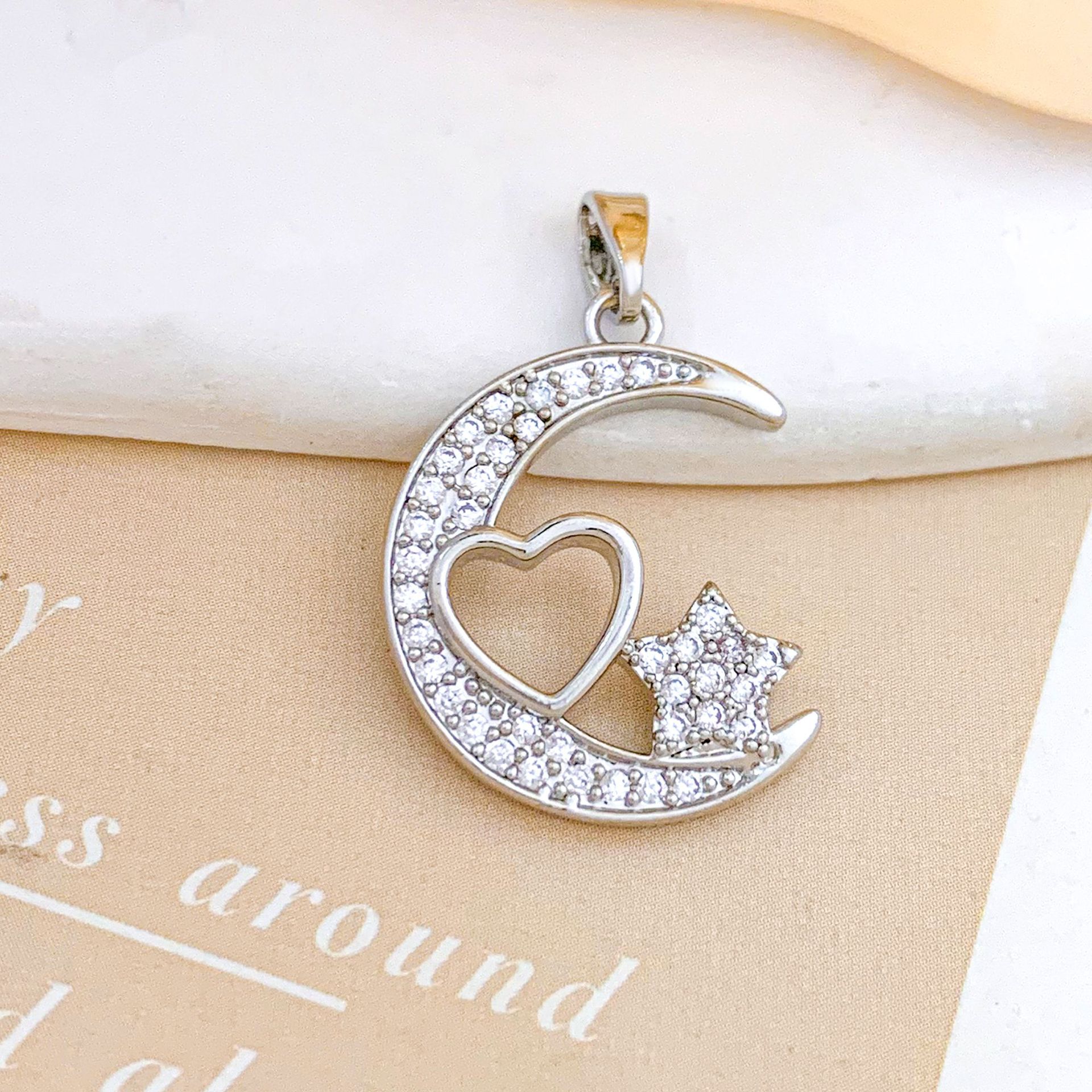 16:Xl2128 moon hollow love pendant silver