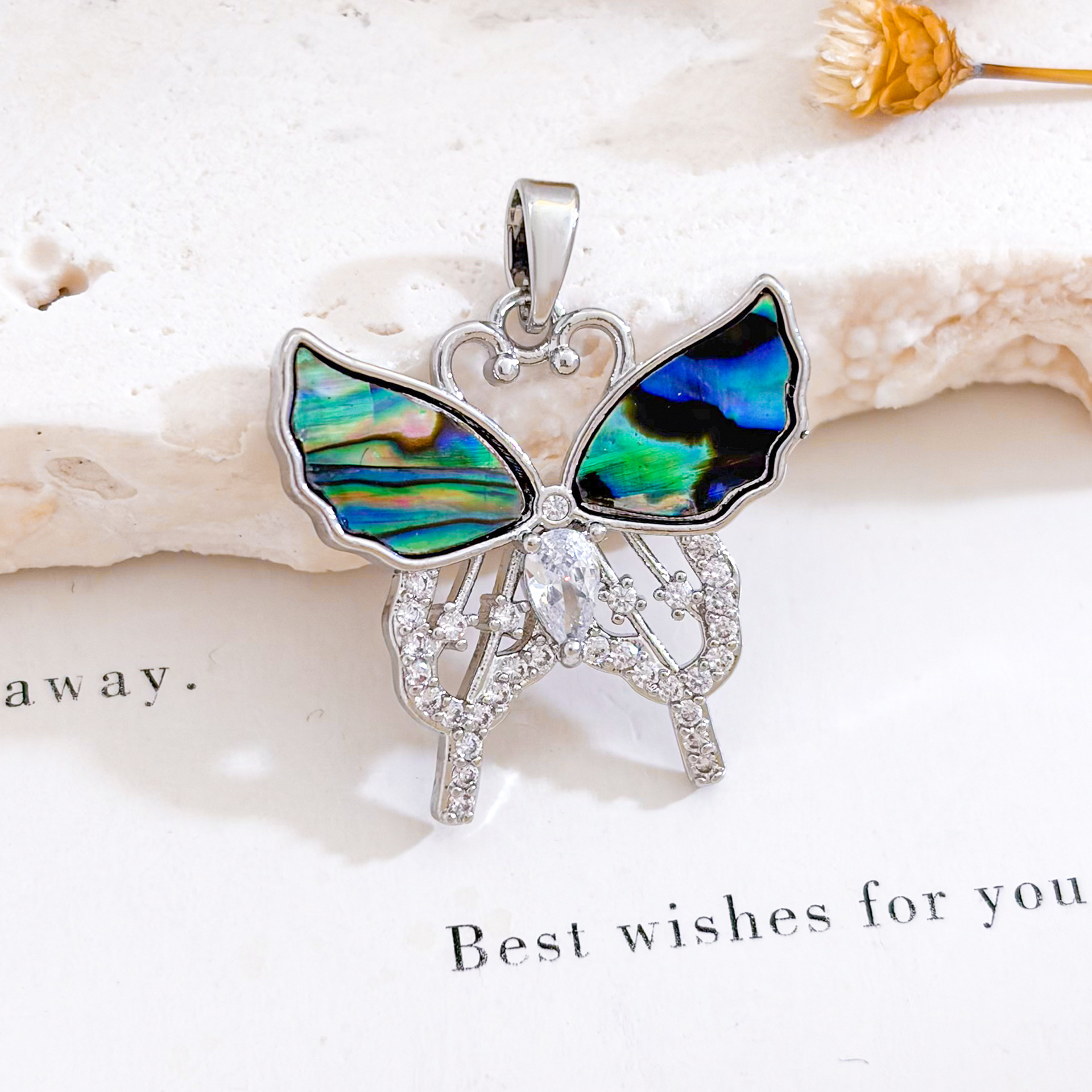 8:Xl2249 smart butterfly pendant silver
